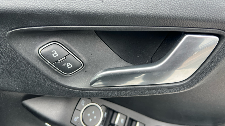 Ford Puma 1.0 EcoBoost Hybrid mHEV 155 ST-Line 5dr Petrol Hatchback